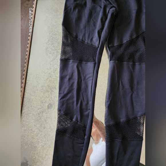 Active wear Set - Picture 2 of 6